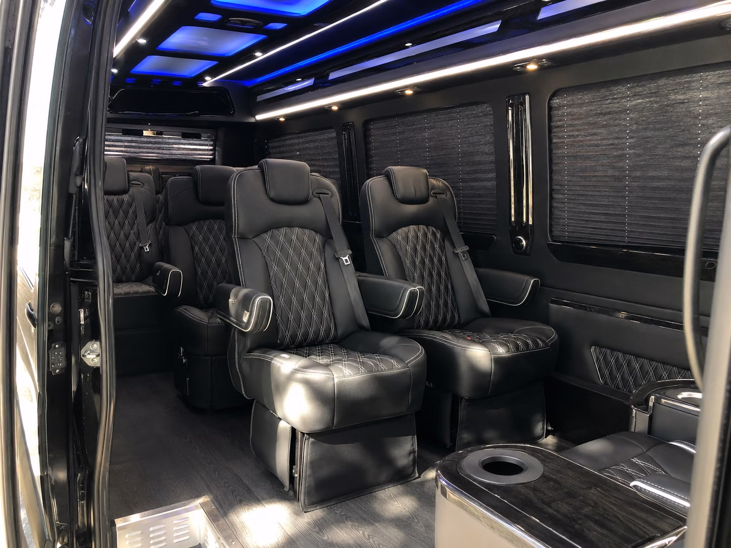 airport transfers between mry marina and monterey